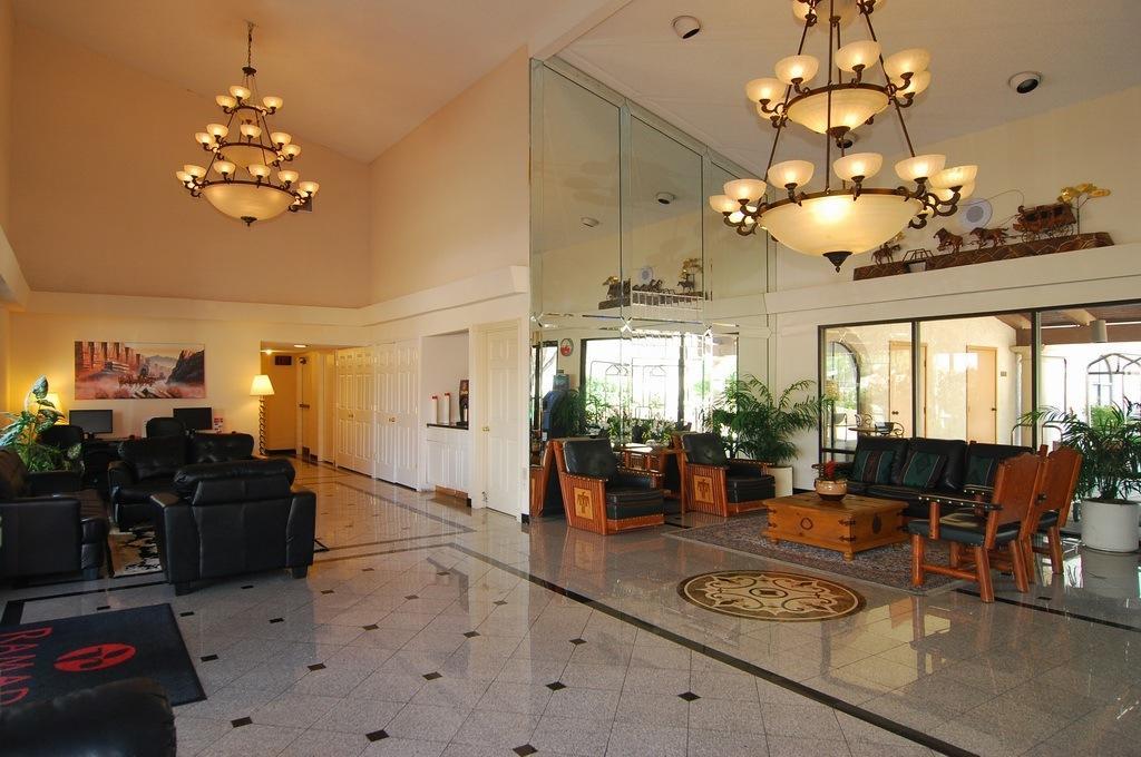 Hotel Ramada Tucson East Esterno foto