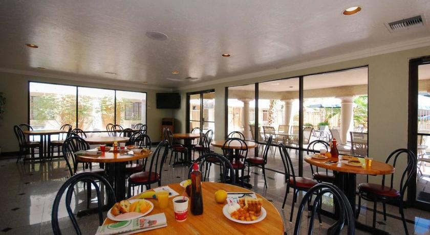 Hotel Ramada Tucson East Esterno foto