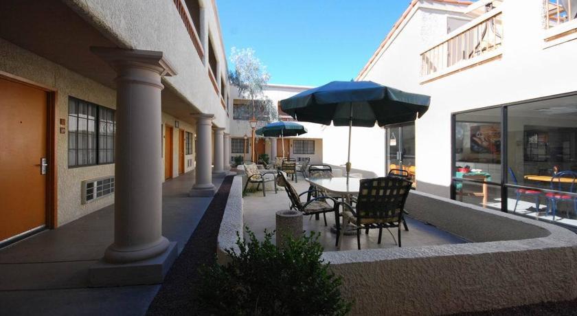 Hotel Ramada Tucson East Esterno foto